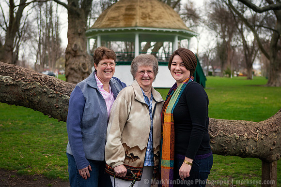 2012Portrait_Hansens_0013